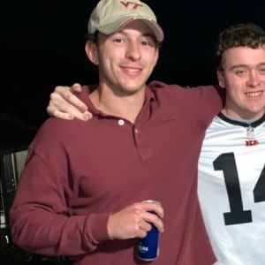 Meet your Posher, Devin